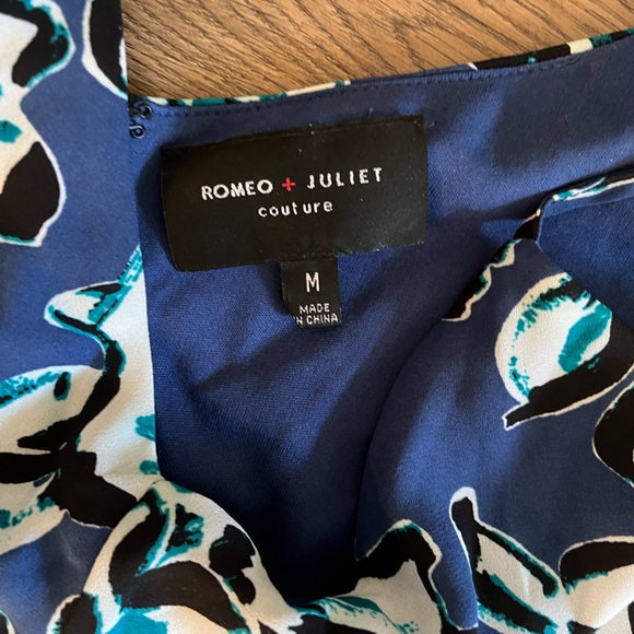 Romeo & Juliet Couture Floral Romper - Medium - Picture 2 of 2